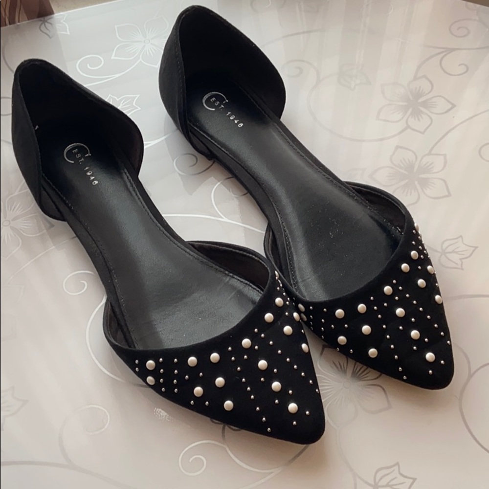 Black flats with pearl detail